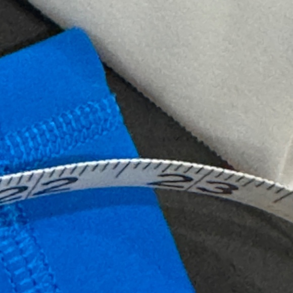 Lululemon Align High-Rise Wide-Leg Cropped Pants in Blue. EUC Size 6 - Picture 10 of 11